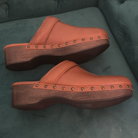 Madewell Clogs - Picture 3 of 6